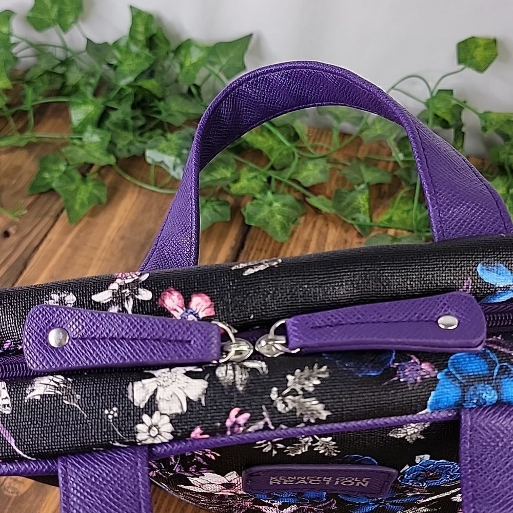 Kenneth Cole. Reaction. Travel Bag. Floral. EUC - Picture 3 of 10